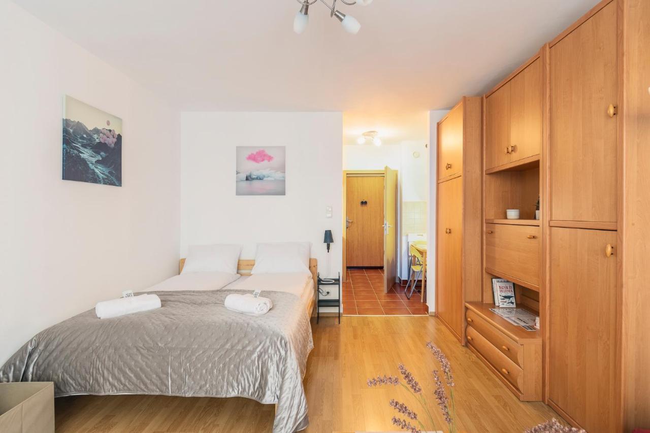 Red Velvet Apartman